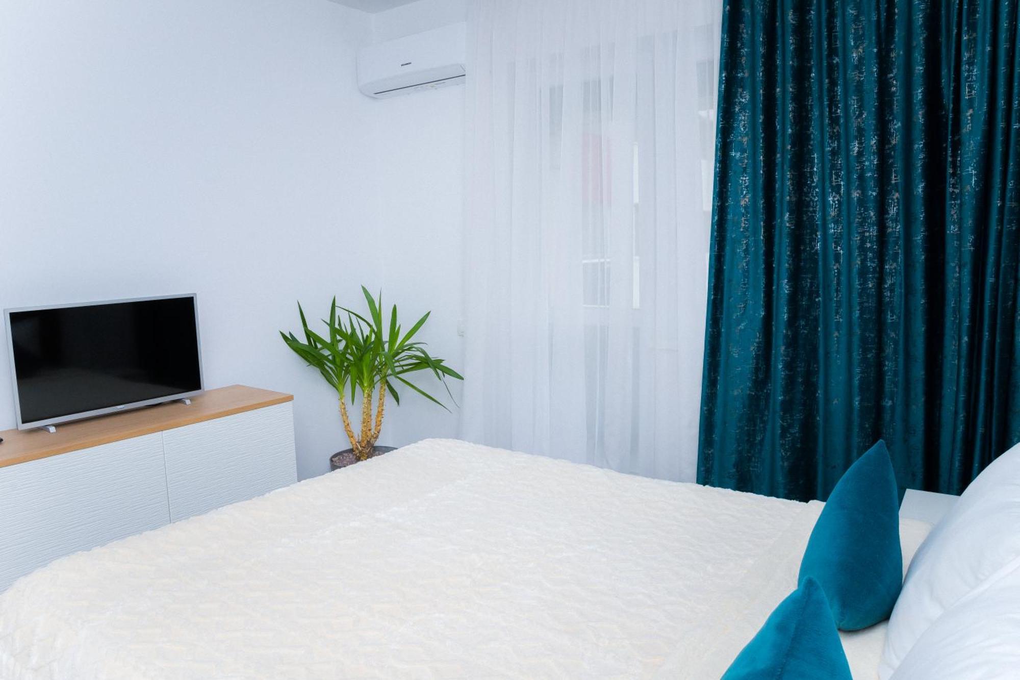 Elysian Urbanscape Brown, 2 Rooms, Near Bucharest Chiajna Buitenkant foto