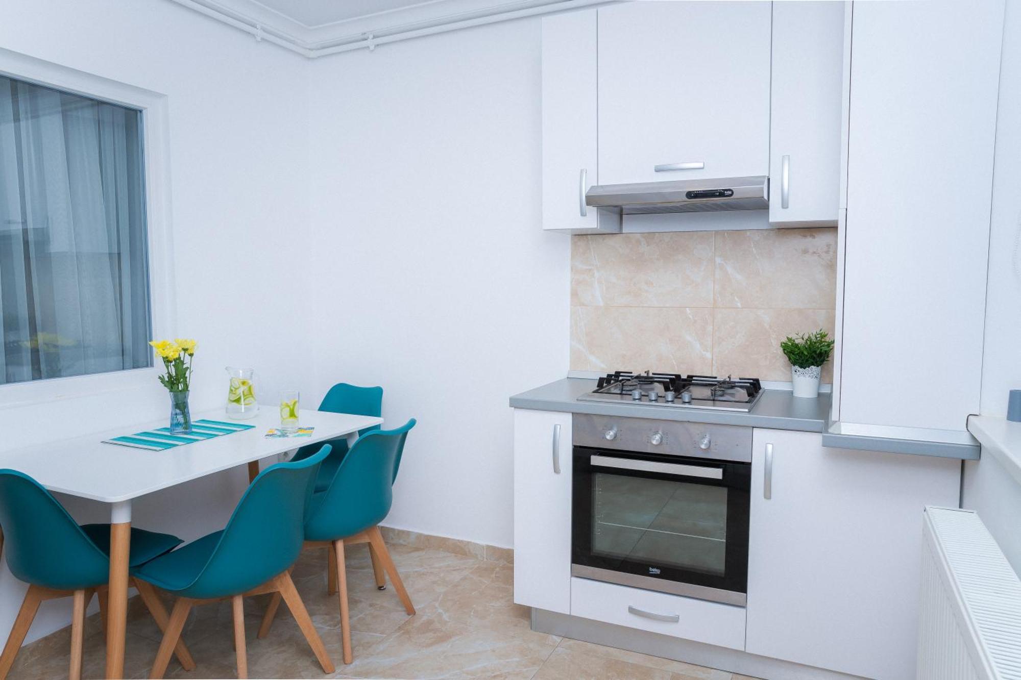 Elysian Urbanscape Brown, 2 Rooms, Near Bucharest Chiajna Buitenkant foto